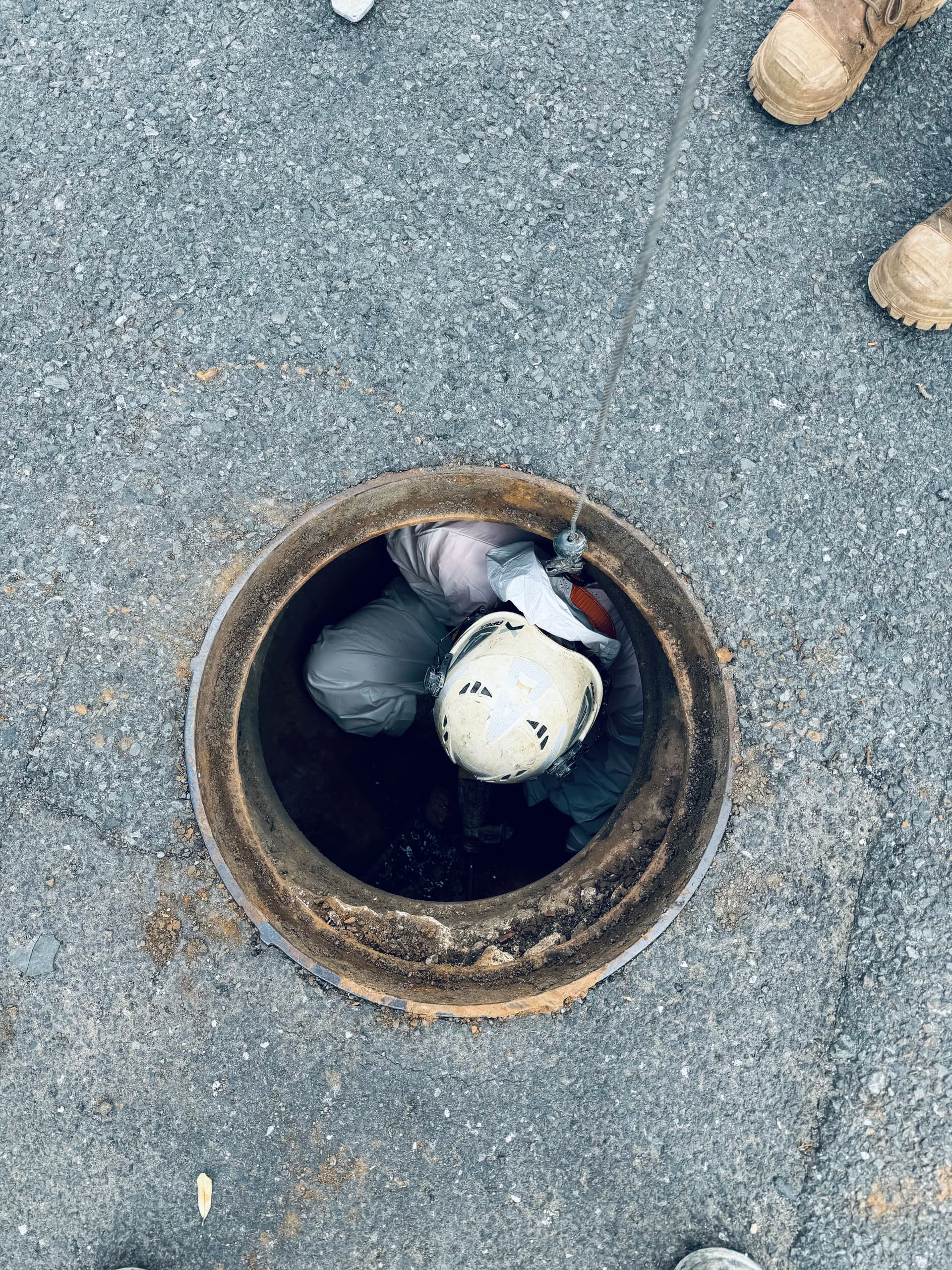 We have staff trained and certified for confined space entry and live wastewater projects. We are a Veolia approved contractor and have all the gear required to undertake this work in a safe and professional manner.